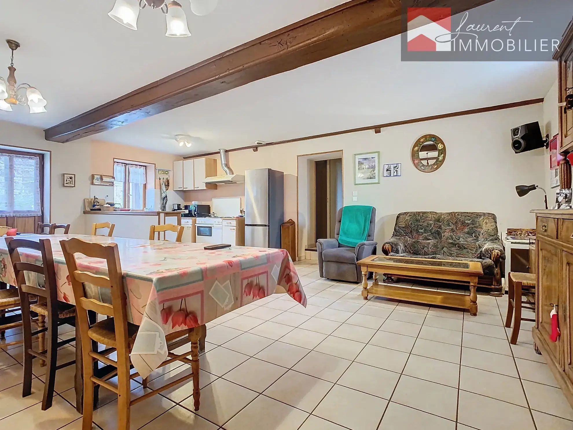 À Nanton : Maison en pierre en viager à vendre à 48 600 € 