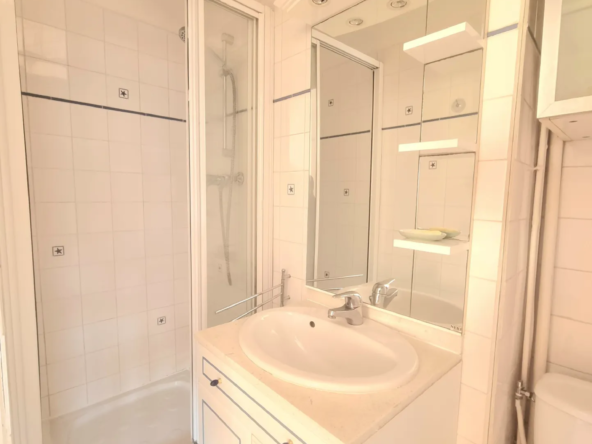 Charmant Studio à vendre proche du Métro Alésia à Paris 