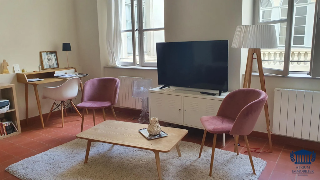 À vendre : Appartement 3 pièces charme ancien à Nîmes