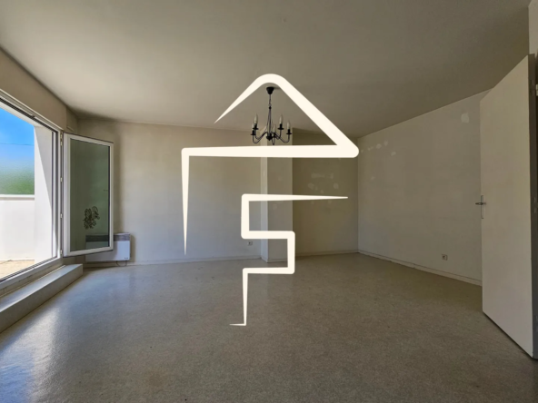 Grand T3/T4 lumineux avec terrasse à Nantes - 80,47 m² au dernier étage 