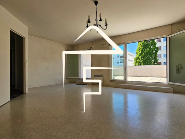 Grand T3/T4 lumineux avec terrasse à Nantes - 80,47 m² au dernier étage 