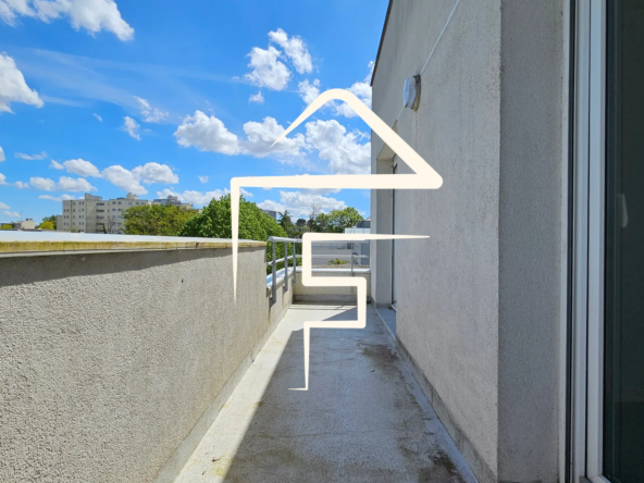 Grand T3/T4 lumineux avec terrasse à Nantes - 80,47 m² au dernier étage 
