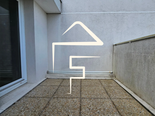 Grand T3/T4 lumineux avec terrasse à Nantes - 80,47 m² au dernier étage 