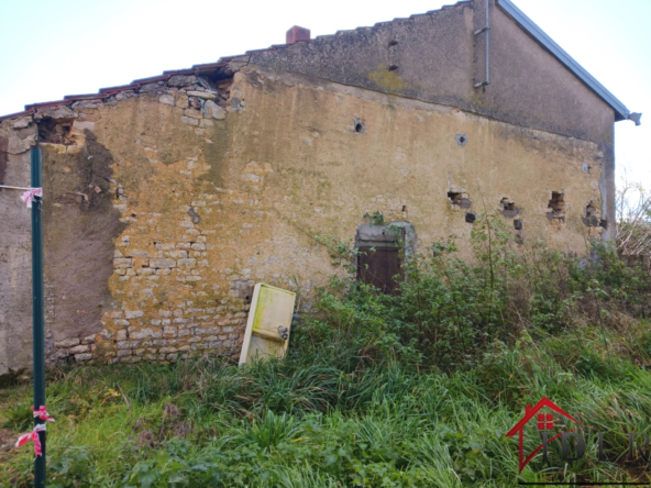 Maison à rénover de 52 m² à Cemboing sur 1343 m² 