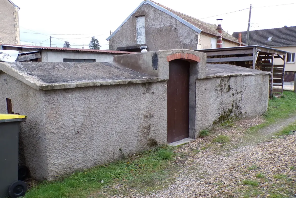 Maison rénovée avec piscine chauffée sur terrain de 1336 m² à Cuffy 