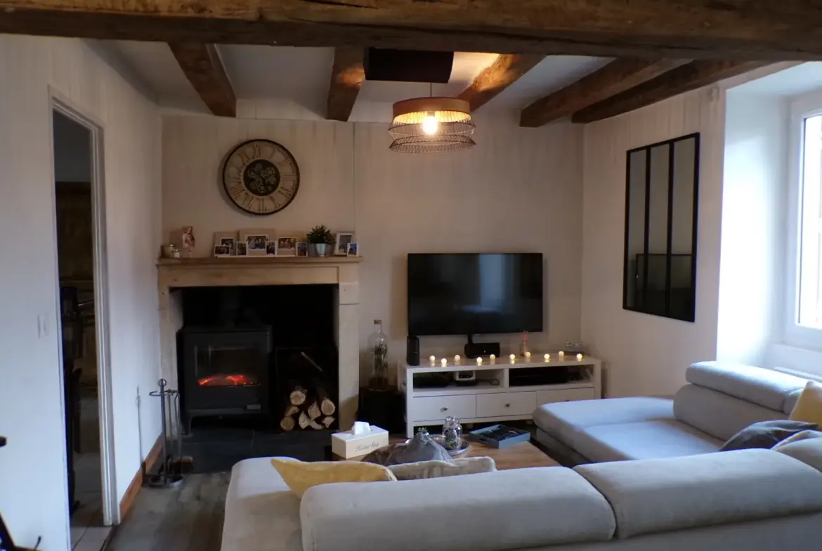 Maison rénovée avec piscine chauffée sur terrain de 1336 m² à Cuffy 