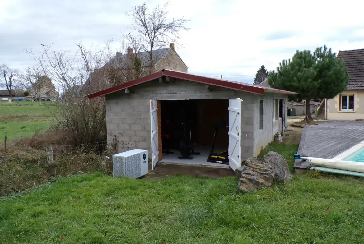 Maison rénovée avec piscine chauffée sur terrain de 1336 m² à Cuffy 