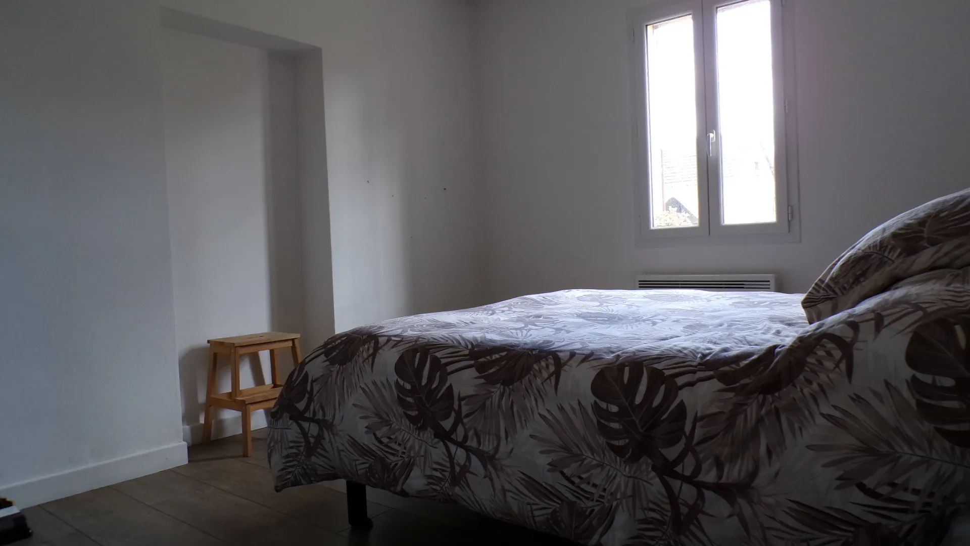 Maison rénovée avec piscine chauffée sur terrain de 1336 m² à Cuffy 