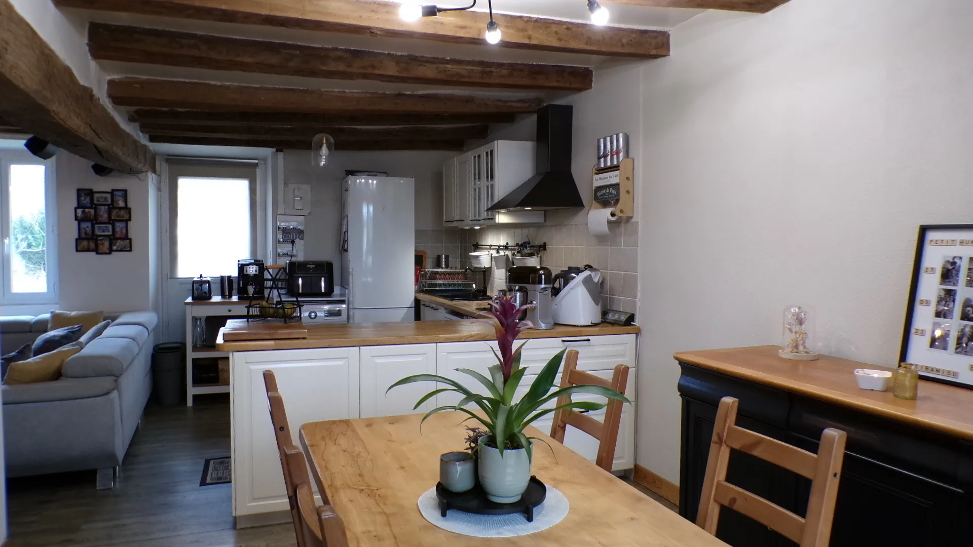 Maison rénovée avec piscine chauffée sur terrain de 1336 m² à Cuffy 