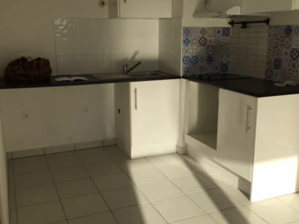 À vendre : Appartement T2 de 41,1 m² à Juvignac avec terrasse et parking 