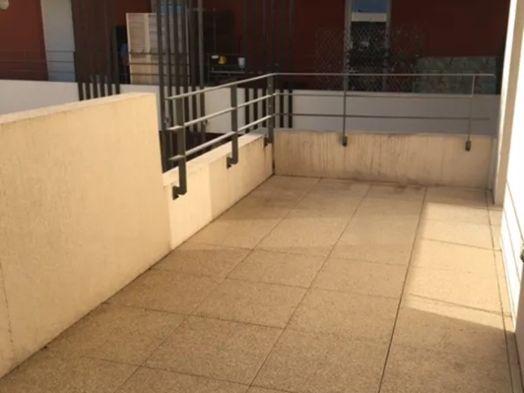 À vendre : Appartement T2 de 41,1 m² à Juvignac avec terrasse et parking 