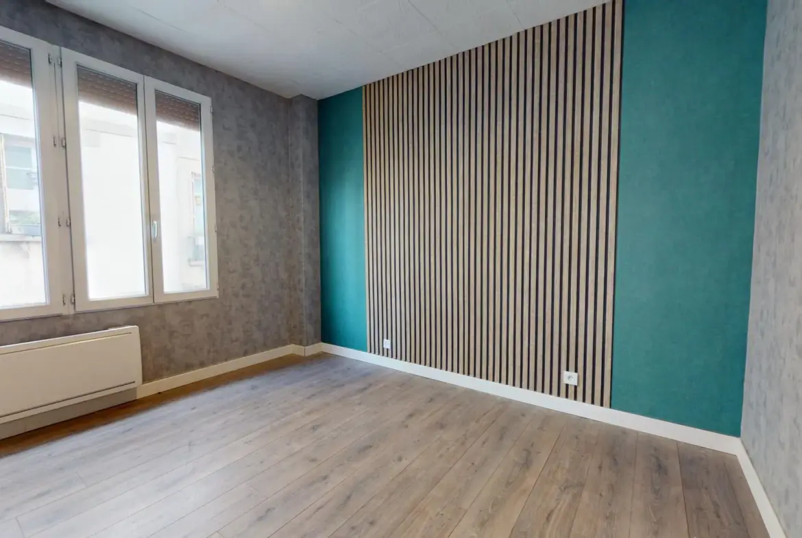 Appartement F2 avec terrasse à 200 m du RER B d'Aulnay-sous-Bois 