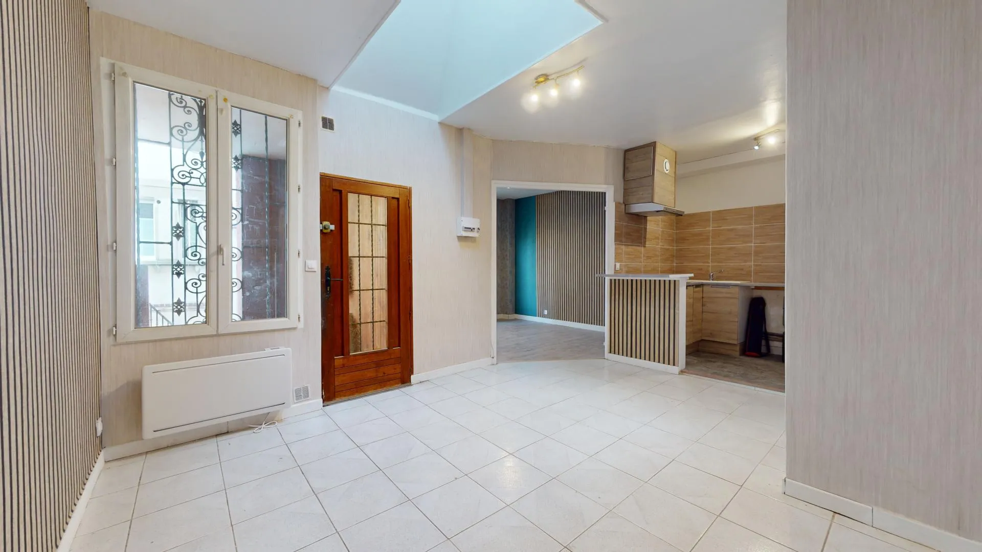 Appartement F2 avec terrasse à 200 m du RER B d'Aulnay-sous-Bois 