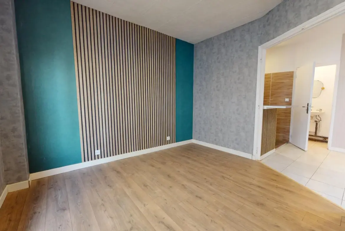 Appartement F2 avec terrasse à 200 m du RER B d'Aulnay-sous-Bois 