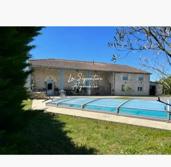 Maison en pierre de 180m2 avec piscine à Damazan 