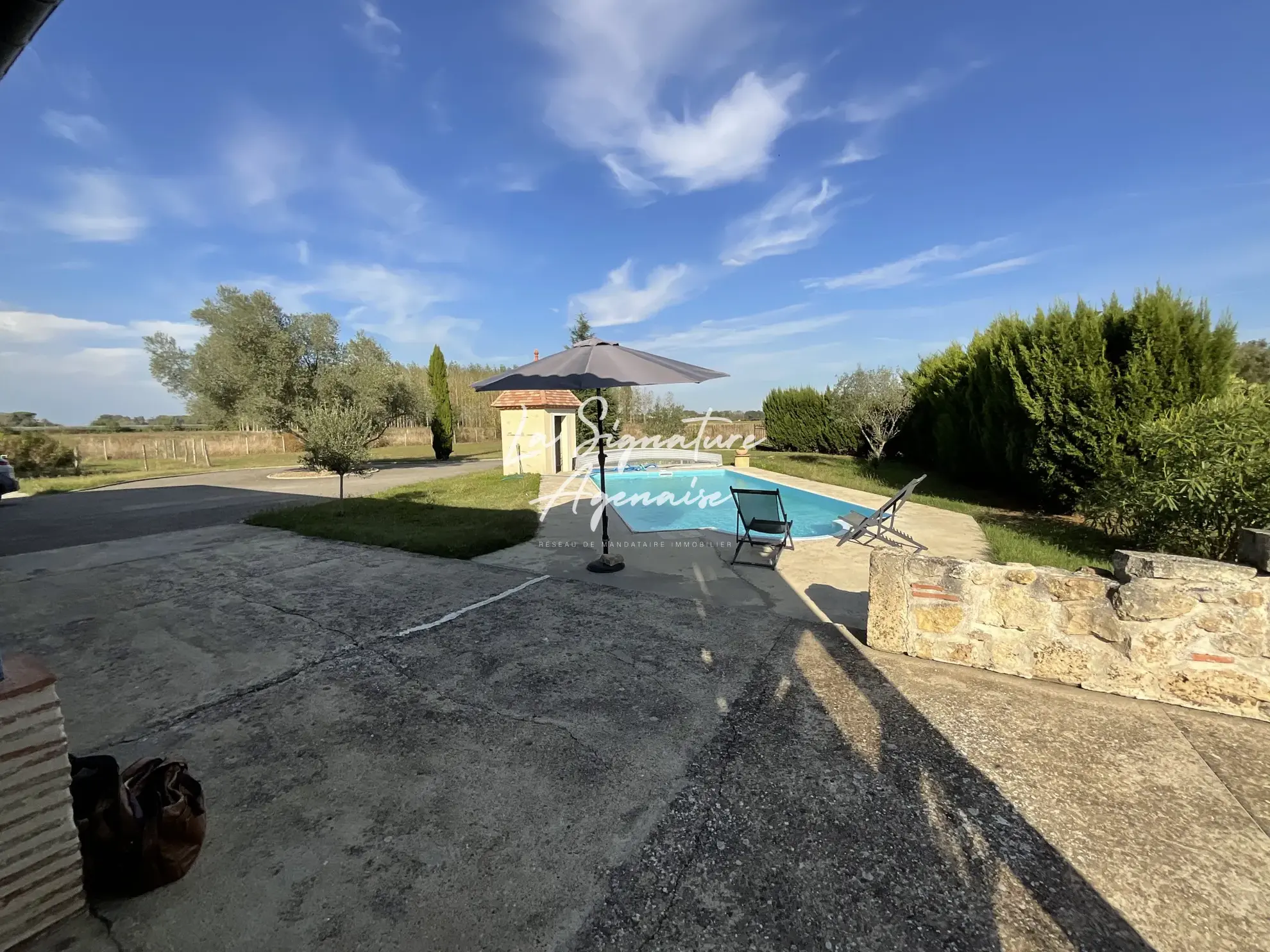 Maison en pierre de 180m2 avec piscine à Damazan 