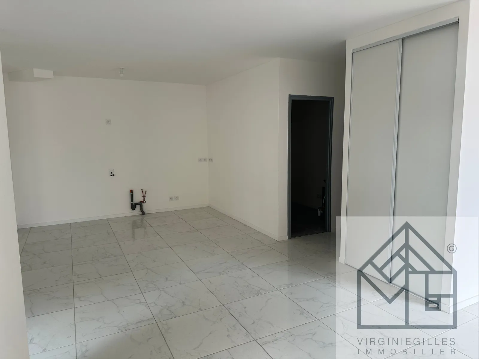 Vente d'un Appartement Rénové de 94 m² à Roanne 