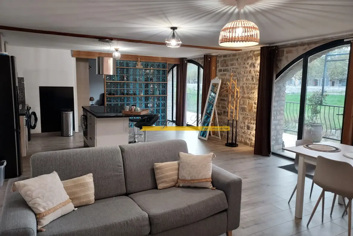 Maison rénovée 59 m² à Montélimar avec terrasse et vue 