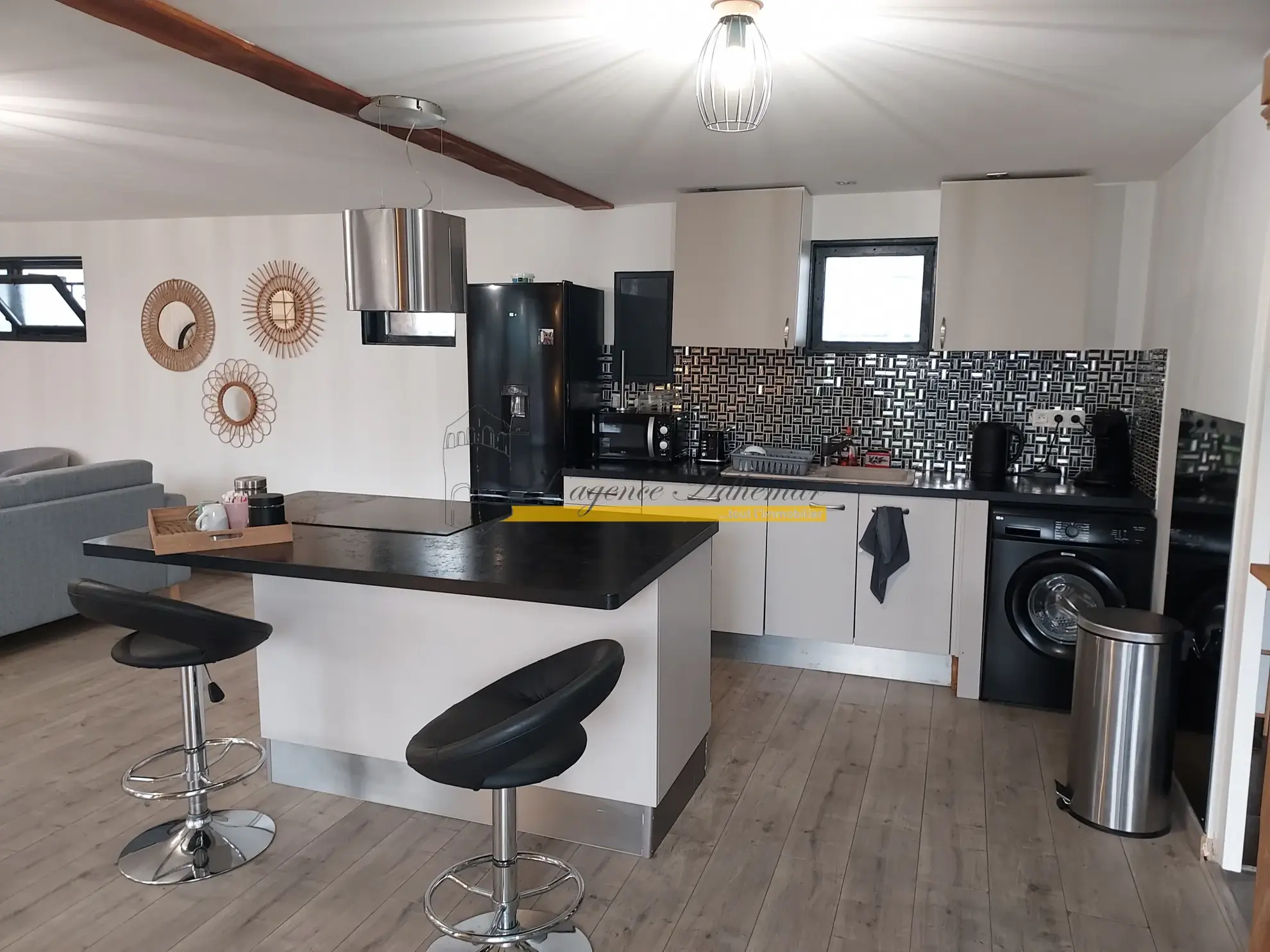Maison rénovée 59 m² à Montélimar avec terrasse et vue 