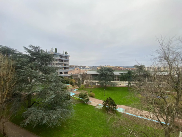 Appartement 4 pièces sans vis-à-vis à Le Chesnay Rocquencourt 