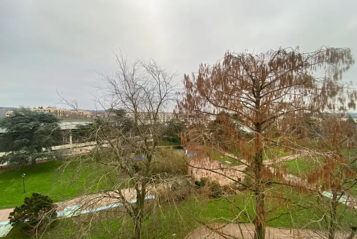 Appartement 4 pièces sans vis-à-vis à Le Chesnay Rocquencourt 