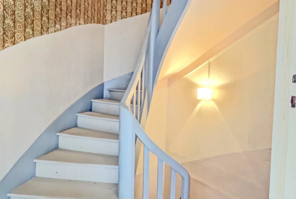 Maison de 184 m² avec cour privative à Grigny - 5 chambres 