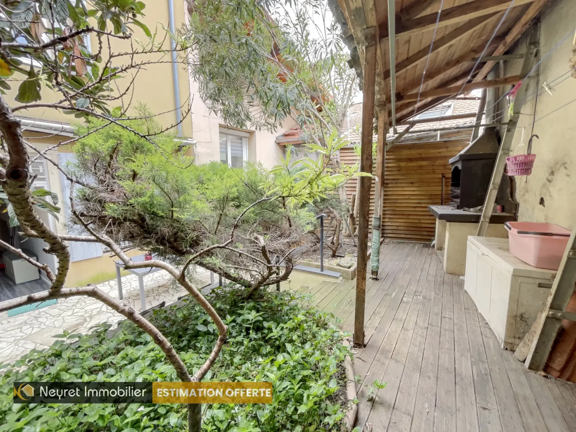 Maison de 184 m² avec cour privative à Grigny - 5 chambres 