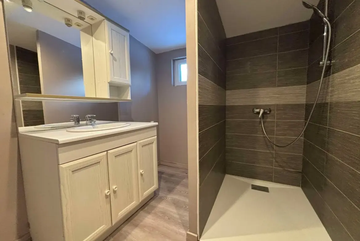 Maison à vendre à Huppy - 3 Chambres, Terrain de 968 m² 