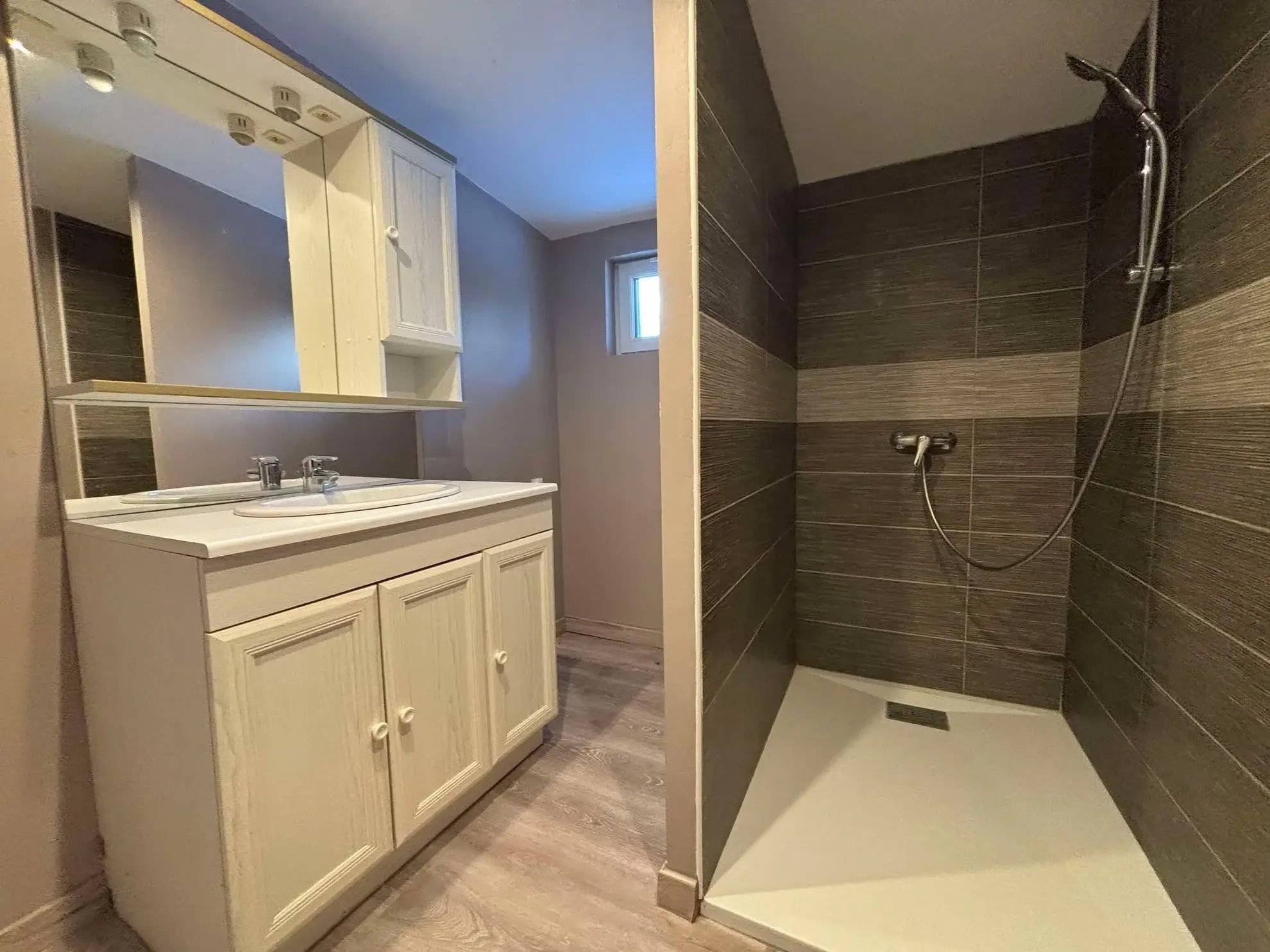 Maison à vendre à Huppy - 3 Chambres, Terrain de 968 m² 