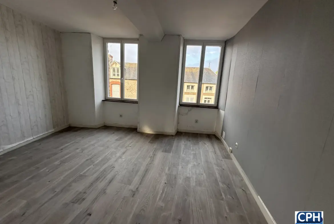 Maison de Bourg à Souleuvre en Bocage de 137 m² 