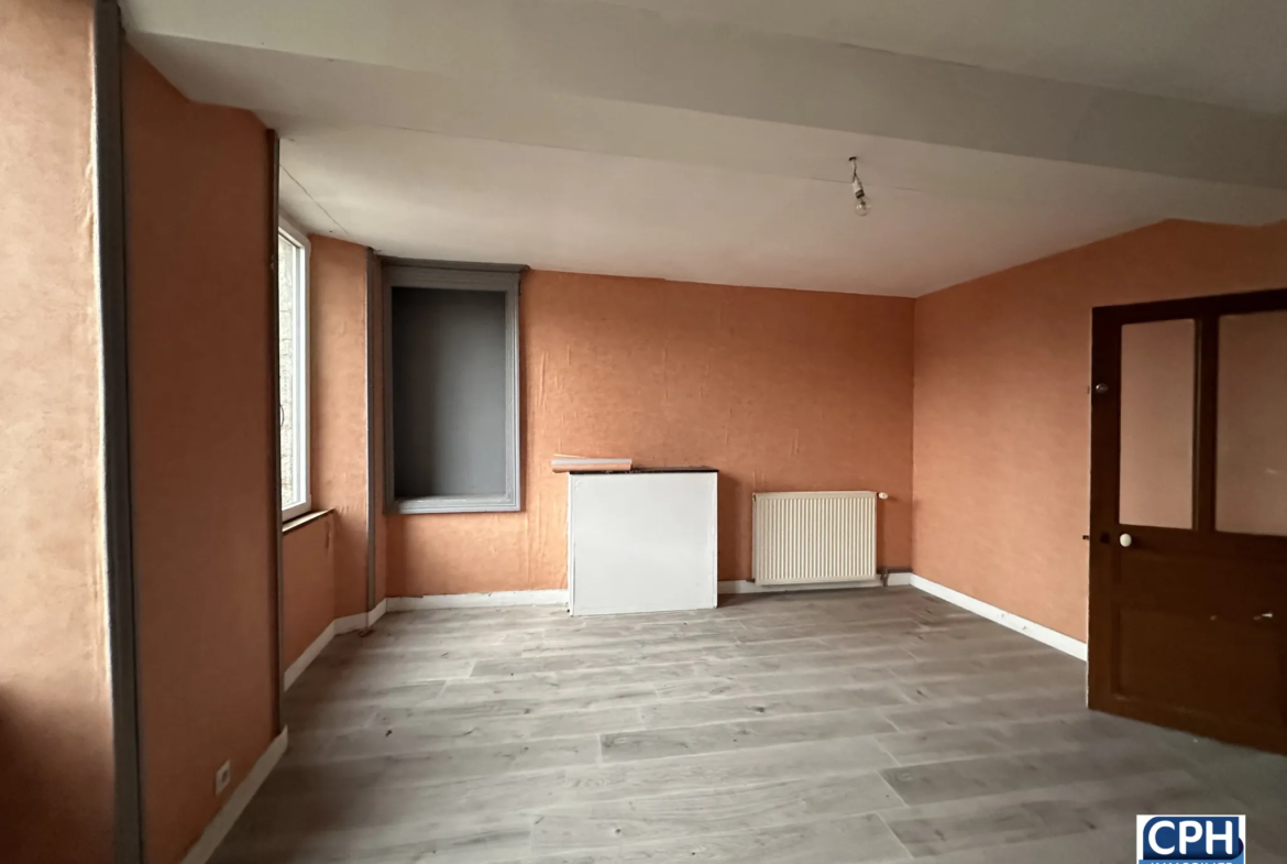 Maison de Bourg à Souleuvre en Bocage de 137 m² 