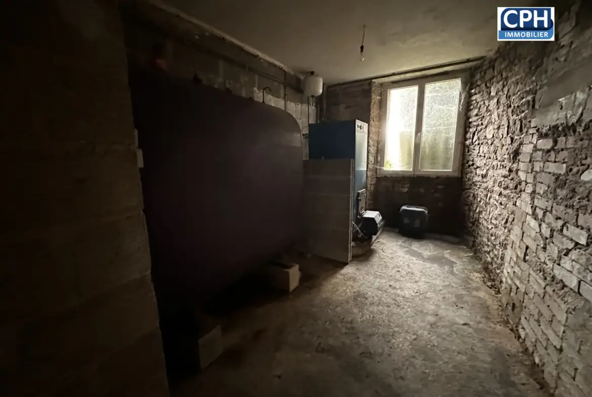 Maison de Bourg à Souleuvre en Bocage de 137 m² 