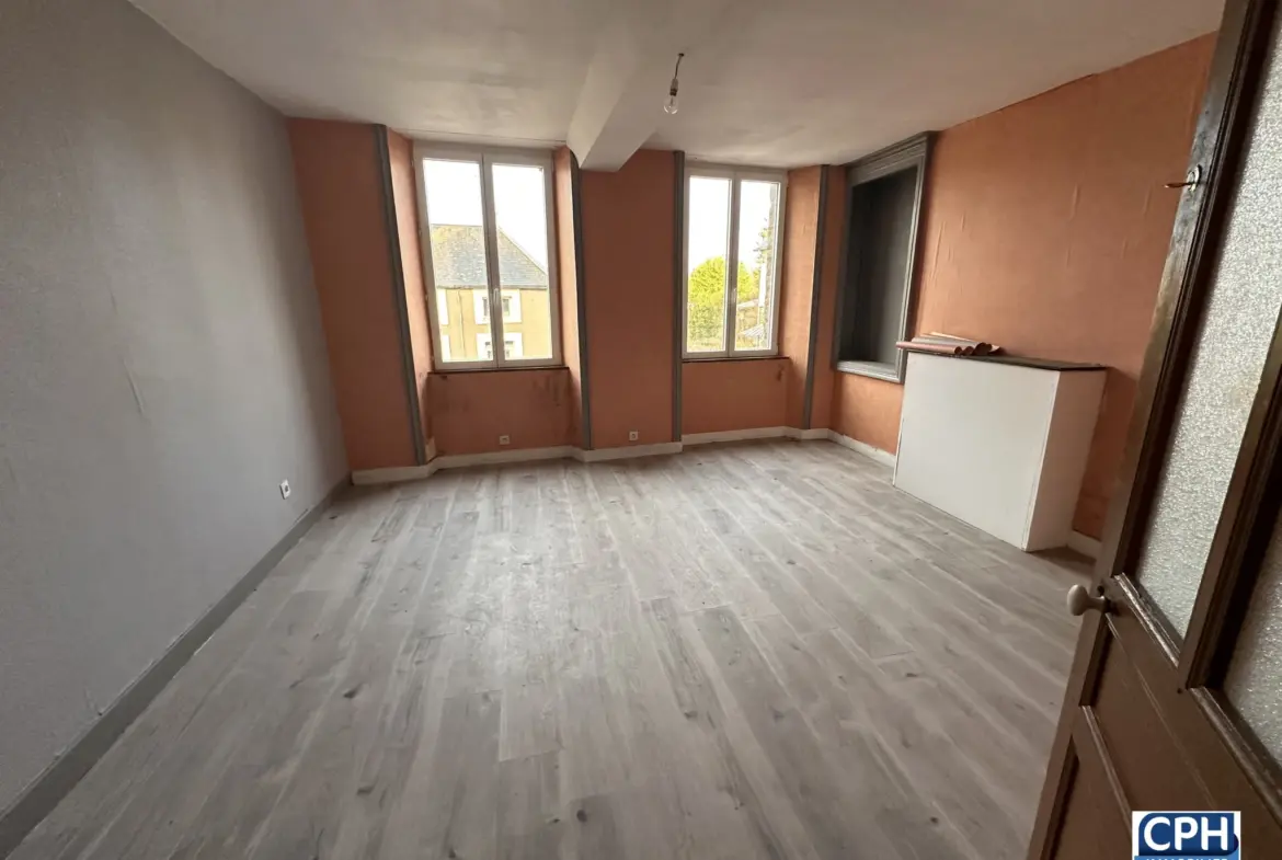 Maison de Bourg à Souleuvre en Bocage de 137 m² 