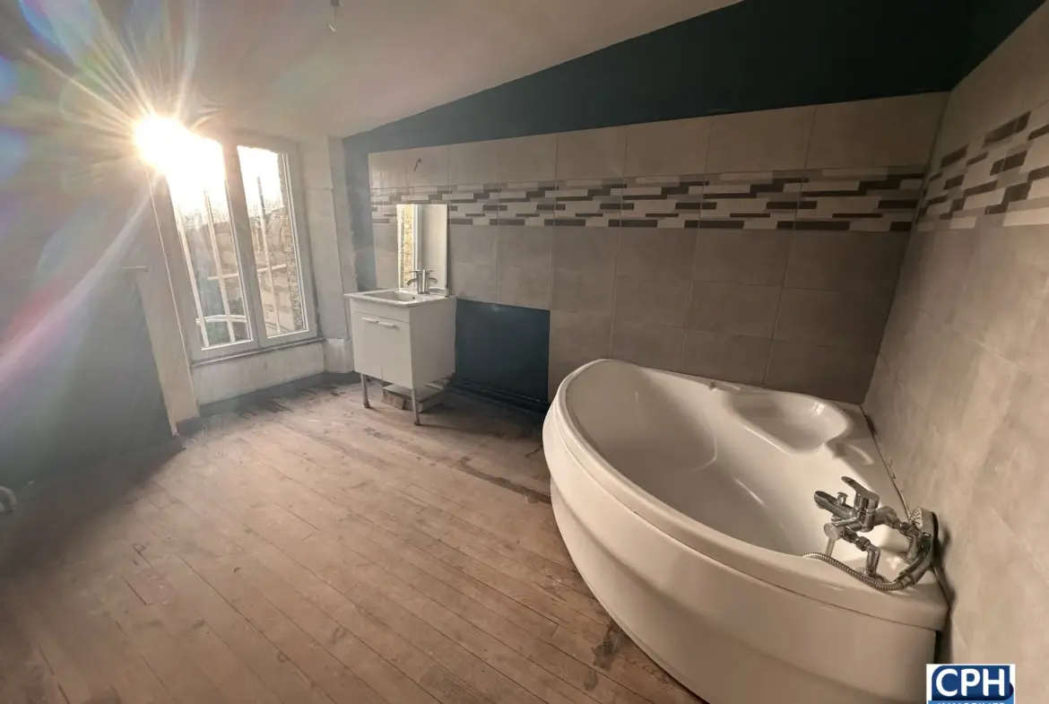 Maison de Bourg à Souleuvre en Bocage de 137 m² 
