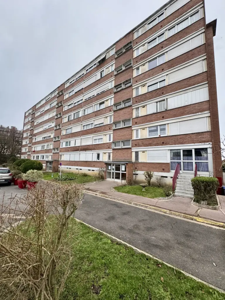 À vendre : Appartement T4 lumineux de 74.44 m² à Livry-Gargan