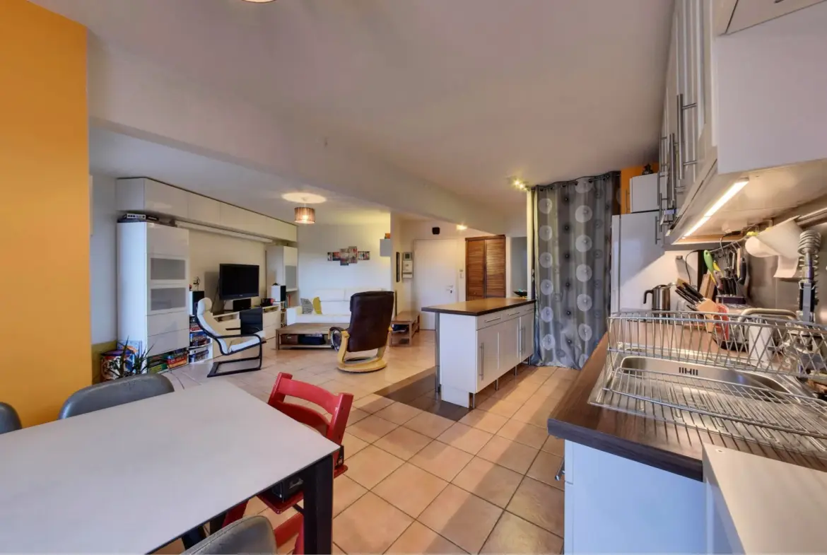 Vente Appartement 3 Chambres avec Garage à Grenoble 