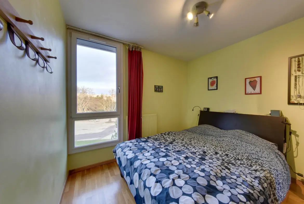 Vente Appartement 3 Chambres avec Garage à Grenoble 