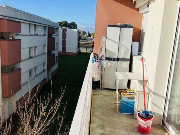 Appartement T3 à vendre à Lunel avec terrasse 
