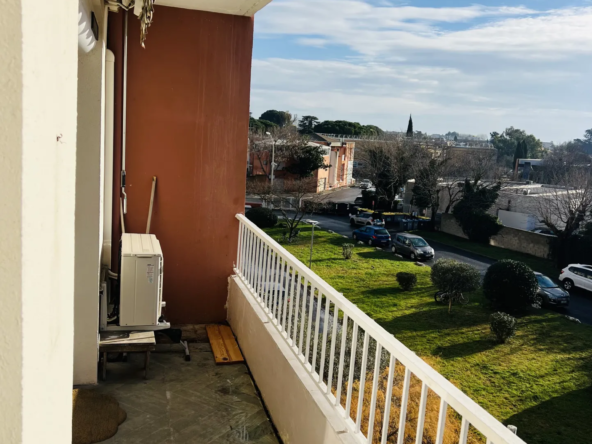 Appartement T3 à vendre à Lunel avec terrasse 