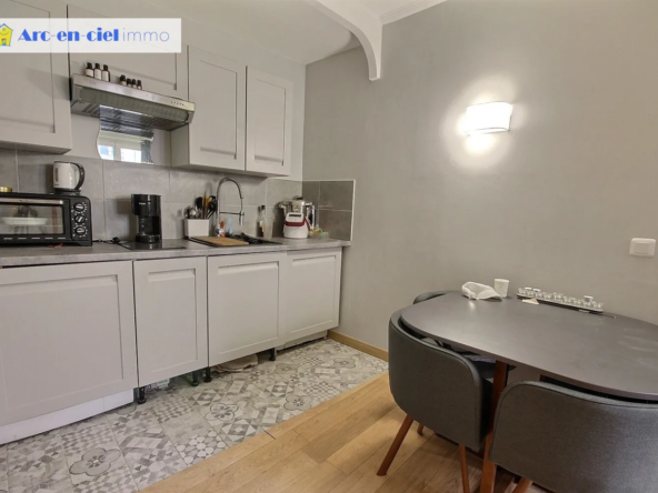 Appartement rénové à vendre à Paris 3ème - Enfants Rouges 