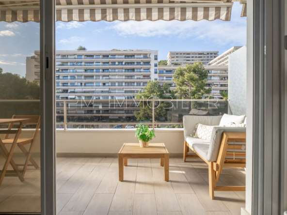 À vendre : Appartement T1 avec terrasse et piscine à Marseille 