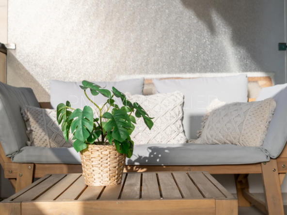 À vendre : Appartement T1 avec terrasse et piscine à Marseille 