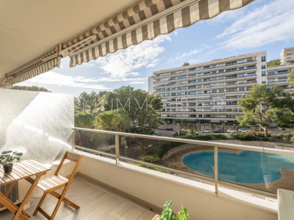 À vendre : Appartement T1 avec terrasse et piscine à Marseille 