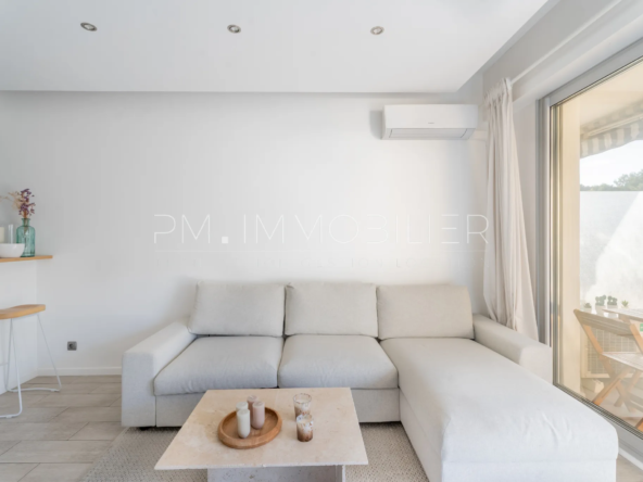 À vendre : Appartement T1 avec terrasse et piscine à Marseille 