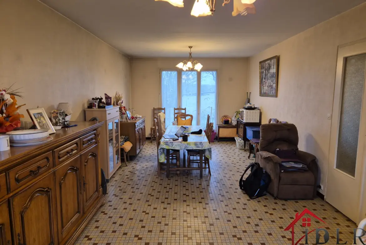 Plain-pied de 79 m² à rénover avec terrain constructible de 1651 m² à Louvemont 