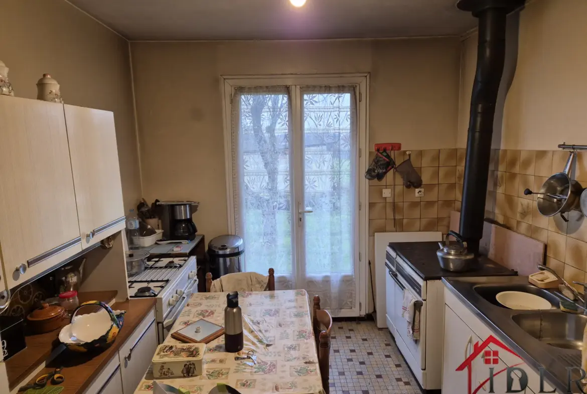 Plain-pied de 79 m² à rénover avec terrain constructible de 1651 m² à Louvemont 