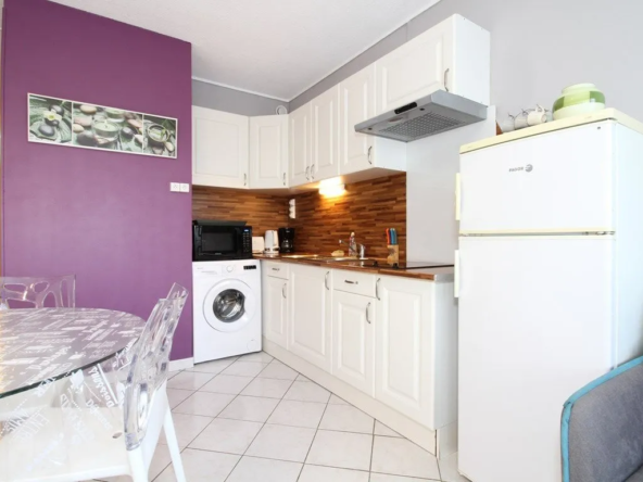 Appartement T1 rénové avec vue dégagée à Balaruc les Bains 