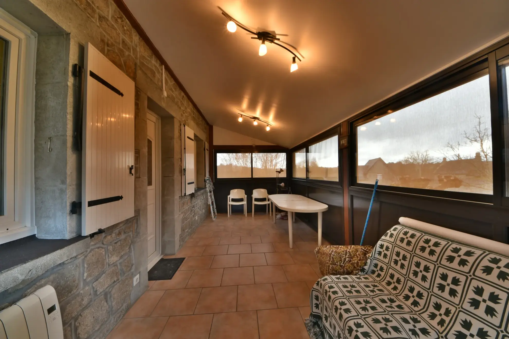 Maison de village et grange à vendre à St Pardoux La Croisille 