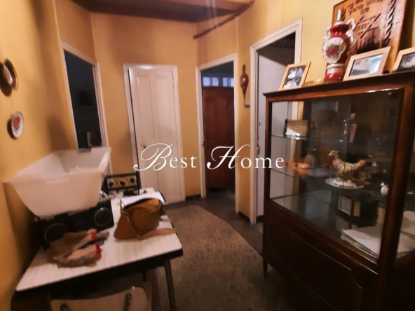 Maison de Ville à Vendre à Nîmes - Investissement Idéal 