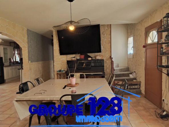 Pavillon spacieux avec terrain et garage indépendant à Villechetive 